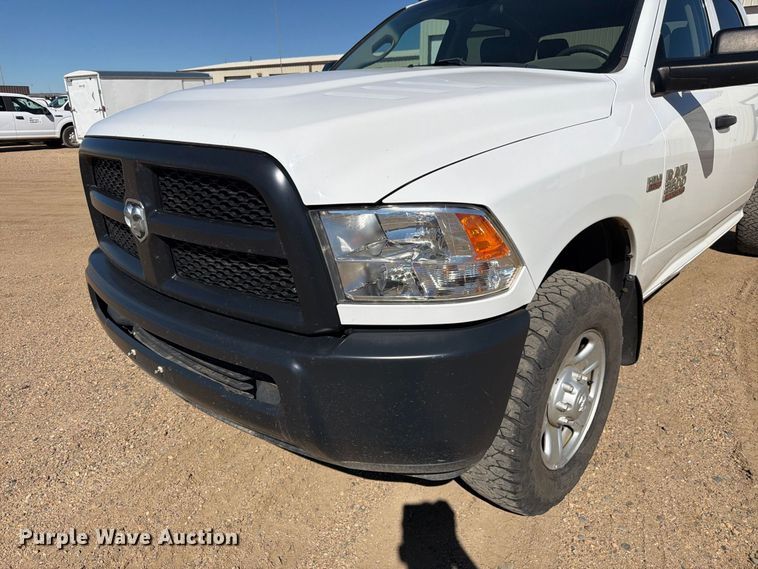 image for item FM7717 2017 RAM 3500 Crew Cab pickup truck cab and chassis