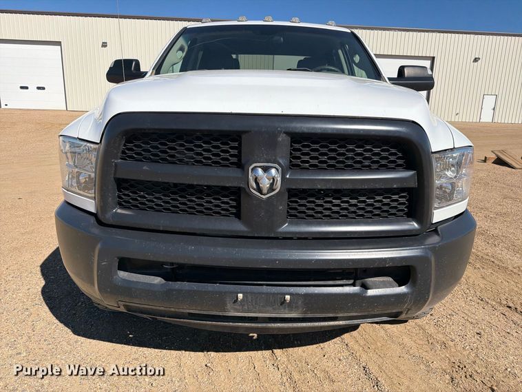 image for item FM7717 2017 RAM 3500 Crew Cab pickup truck cab and chassis