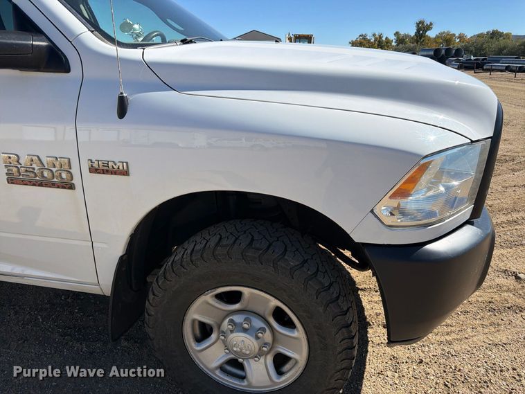 image for item FM7717 2017 RAM 3500 Crew Cab pickup truck cab and chassis