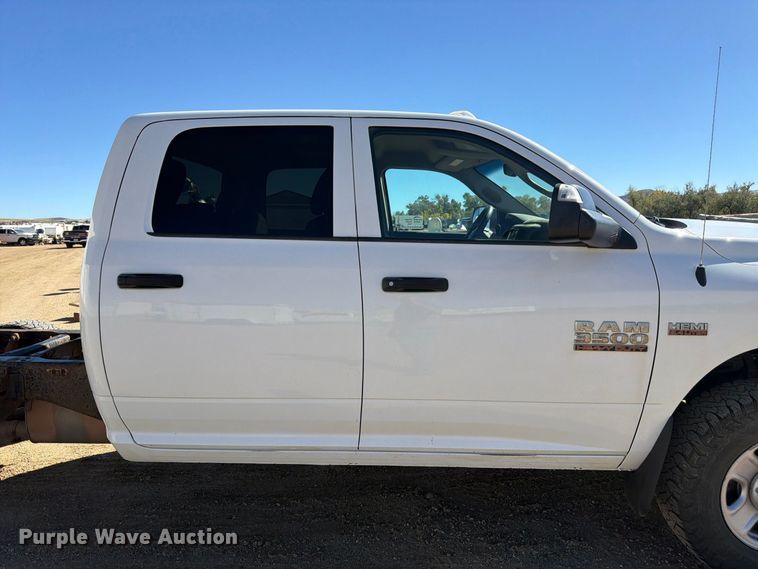 image for item FM7717 2017 RAM 3500 Crew Cab pickup truck cab and chassis