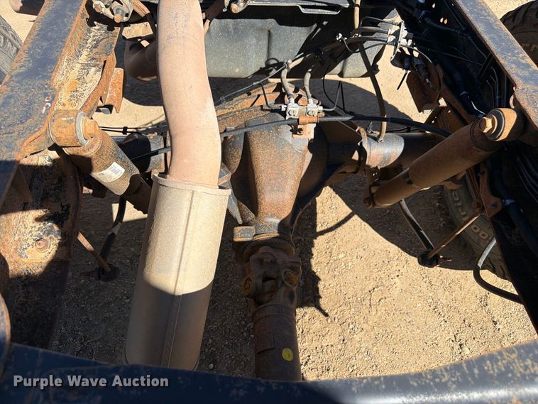 image for item FM7717 2017 RAM 3500 Crew Cab pickup truck cab and chassis