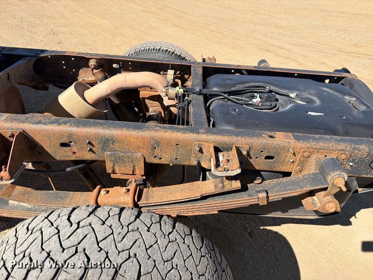 image for item FM7717 2017 RAM 3500 Crew Cab pickup truck cab and chassis