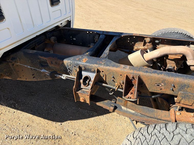 image for item FM7717 2017 RAM 3500 Crew Cab pickup truck cab and chassis