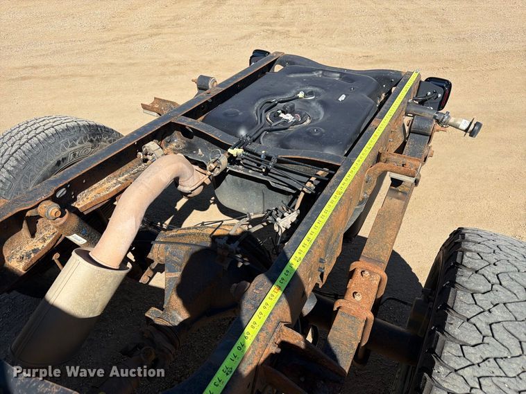 image for item FM7717 2017 RAM 3500 Crew Cab pickup truck cab and chassis