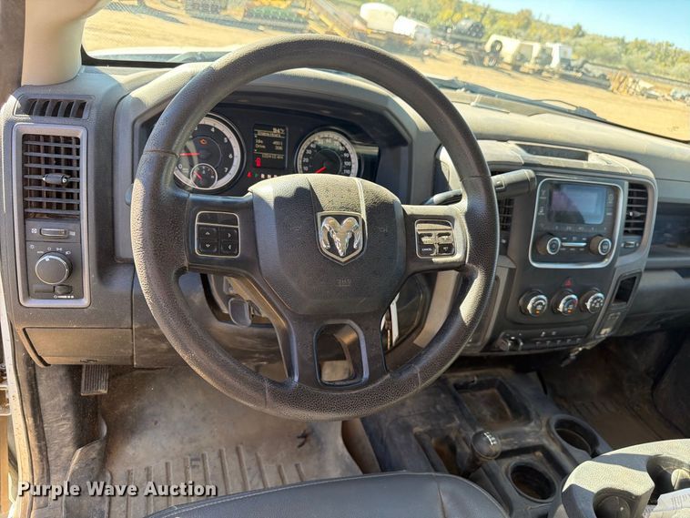 image for item FM7717 2017 RAM 3500 Crew Cab pickup truck cab and chassis