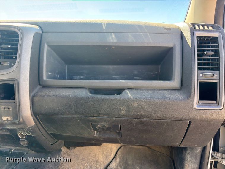 image for item FM7717 2017 RAM 3500 Crew Cab pickup truck cab and chassis