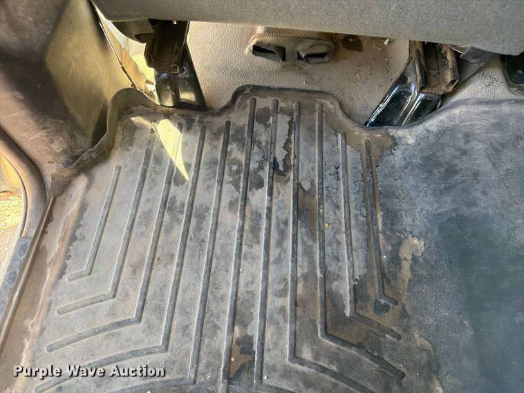 image for item FM7717 2017 RAM 3500 Crew Cab pickup truck cab and chassis