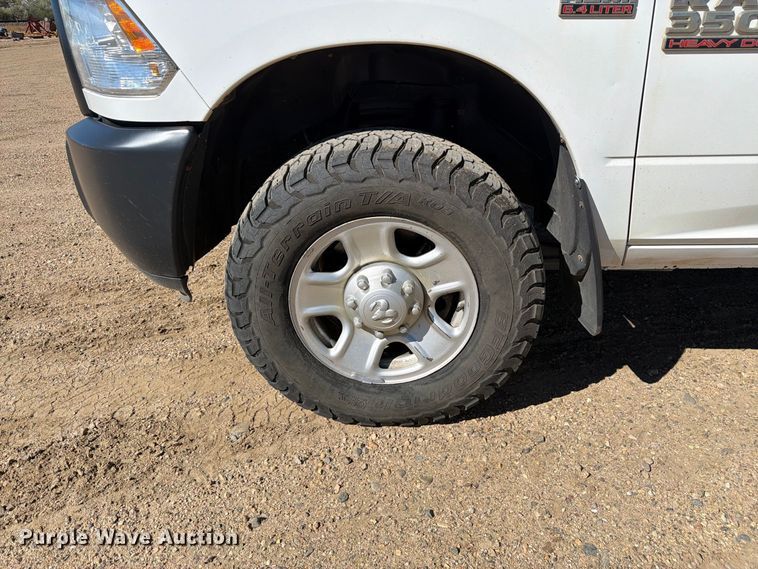 image for item FM7717 2017 RAM 3500 Crew Cab pickup truck cab and chassis