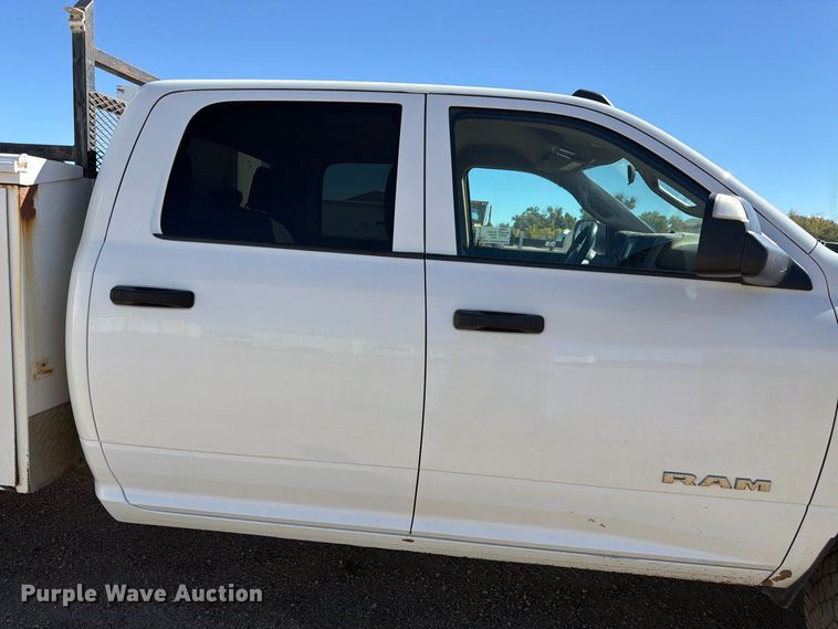 image for item FM7718 2020 RAM 3500 Crew Cab utility bed pickup truck