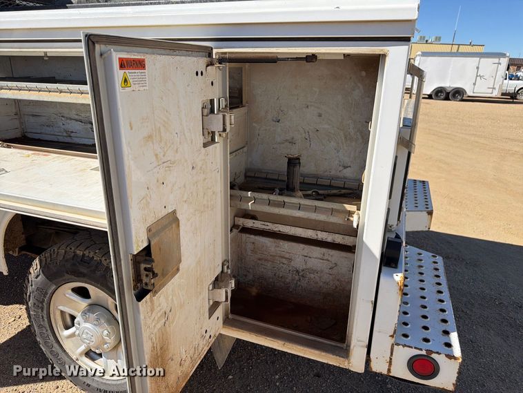 image for item FM7718 2020 RAM 3500 Crew Cab utility bed pickup truck