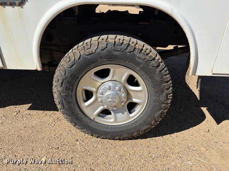 image for item FM7718 2020 RAM 3500 Crew Cab utility bed pickup truck