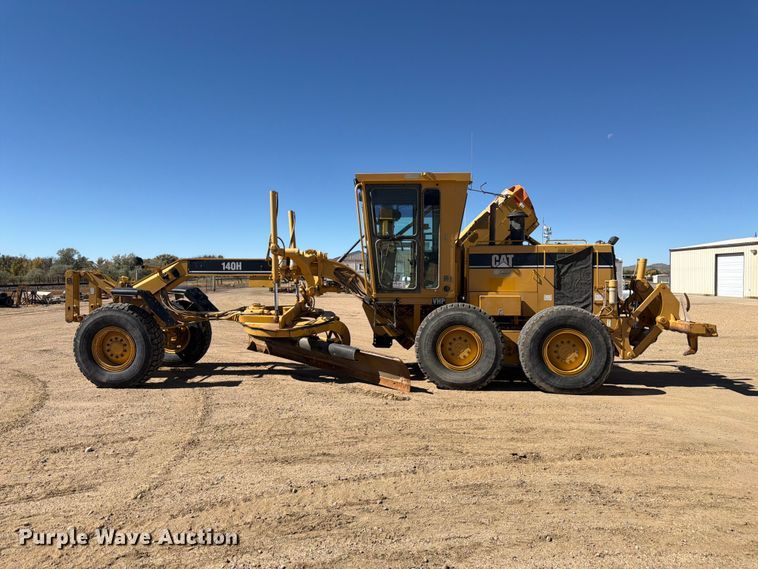 image for item FM7719 1997 Caterpillar 140H motor grader