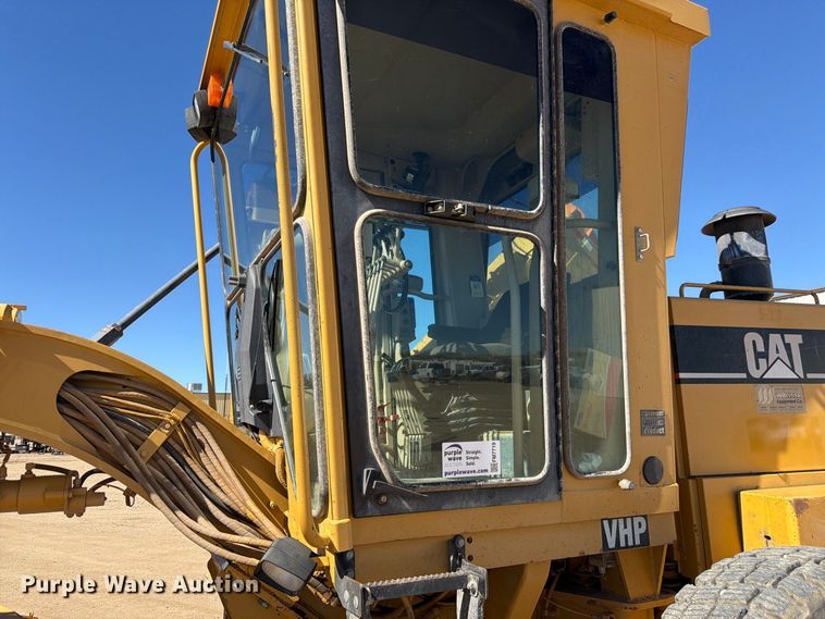 image for item FM7719 1997 Caterpillar 140H motor grader