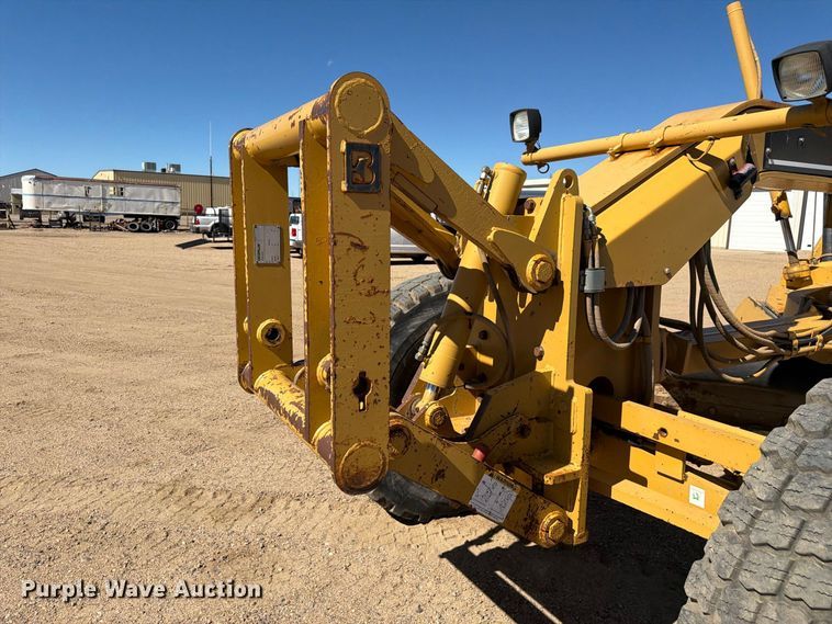 image for item FM7719 1997 Caterpillar 140H motor grader