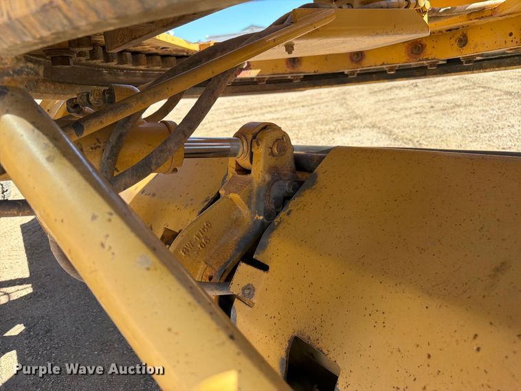 image for item FM7719 1997 Caterpillar 140H motor grader