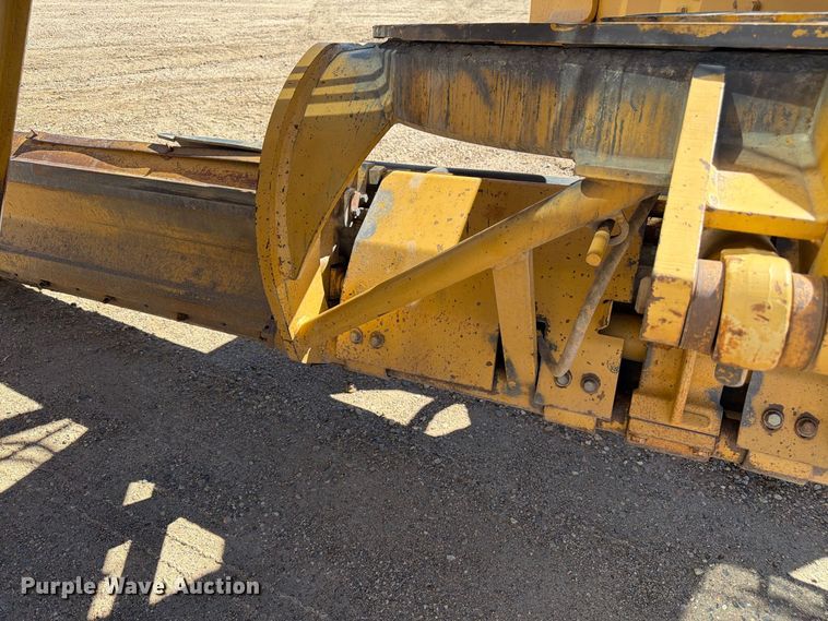 image for item FM7719 1997 Caterpillar 140H motor grader