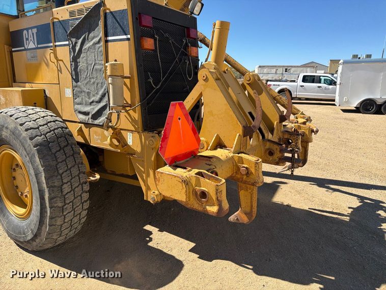 image for item FM7719 1997 Caterpillar 140H motor grader
