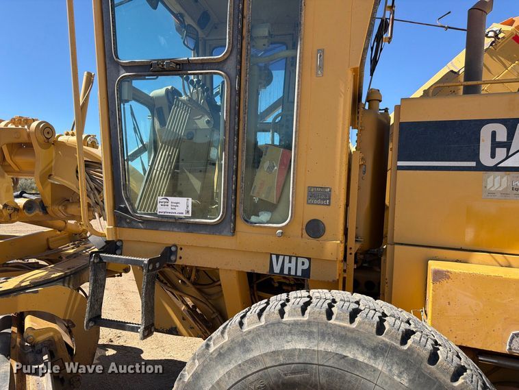 image for item FM7719 1997 Caterpillar 140H motor grader