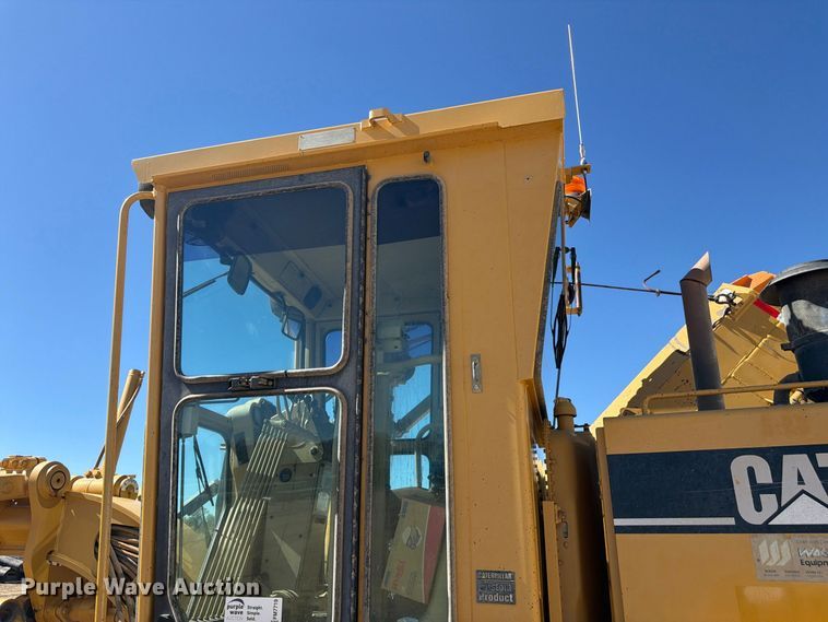 image for item FM7719 1997 Caterpillar 140H motor grader