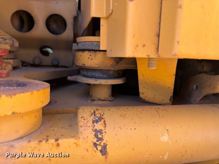 image for item FM7719 1997 Caterpillar 140H motor grader