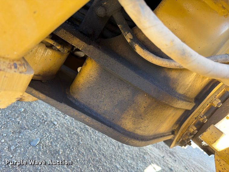 image for item FM7719 1997 Caterpillar 140H motor grader