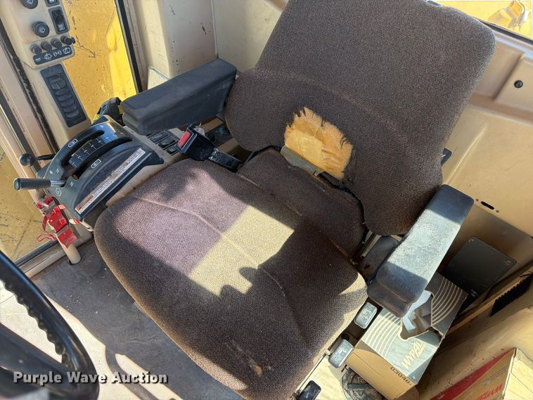 image for item FM7719 1997 Caterpillar 140H motor grader