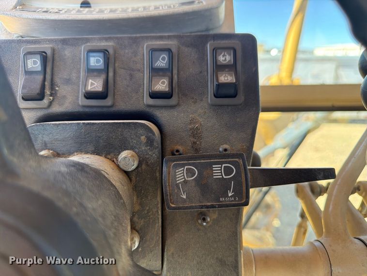 image for item FM7719 1997 Caterpillar 140H motor grader