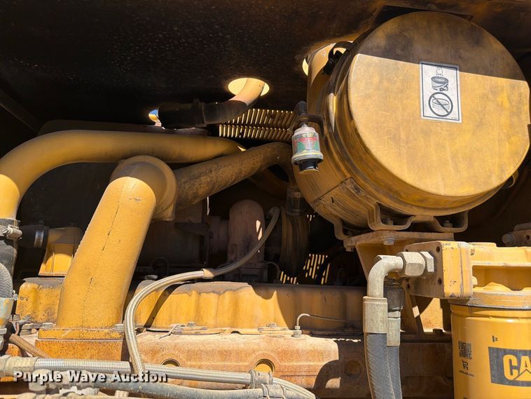 image for item FM7719 1997 Caterpillar 140H motor grader
