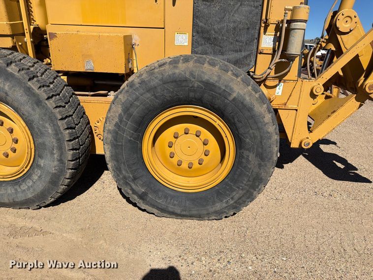 image for item FM7719 1997 Caterpillar 140H motor grader