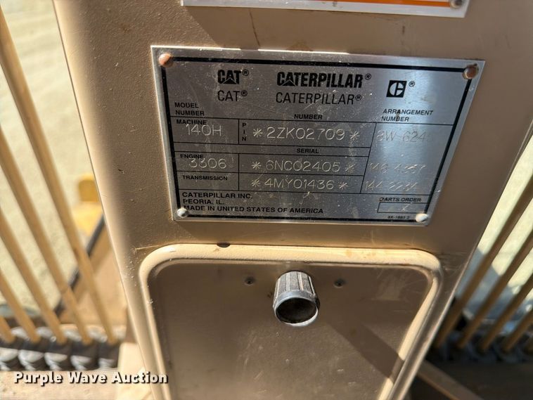image for item FM7719 1997 Caterpillar 140H motor grader