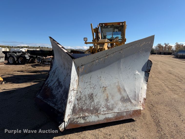 image for item FM7719 1998 Caterpillar 140H motor grader