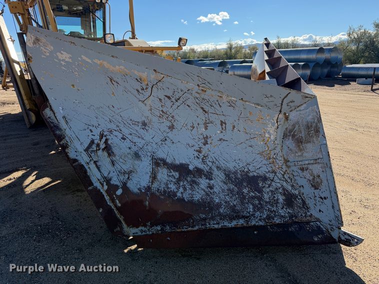 image for item FM7719 1998 Caterpillar 140H motor grader