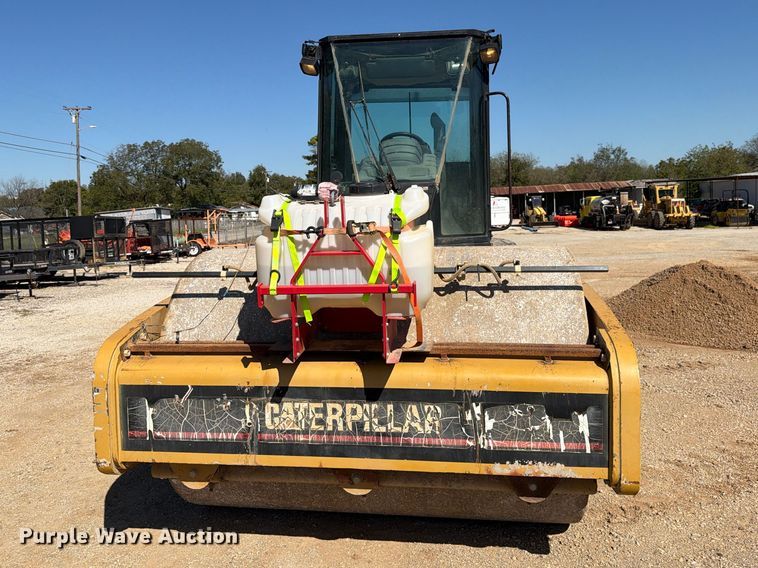 image for item FM8012 2007 Caterpillar CS-583E single drum vibratory roller