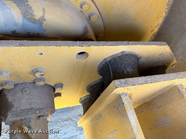 image for item FM8012 2007 Caterpillar CS-583E single drum vibratory roller