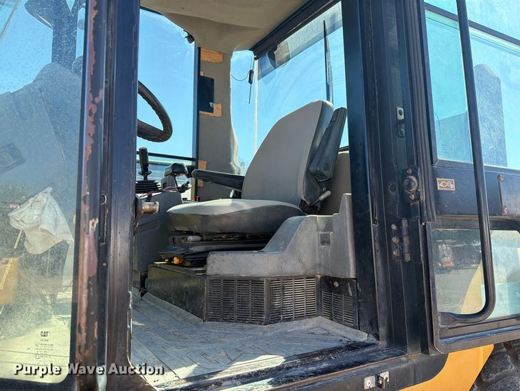 image for item FM8012 2007 Caterpillar CS-583E single drum vibratory roller