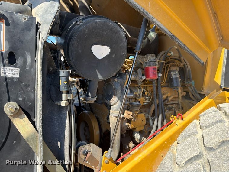 image for item FM8012 2007 Caterpillar CS-583E single drum vibratory roller