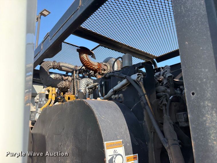 image for item FN5914 2017 International 4300 street sweeper truck