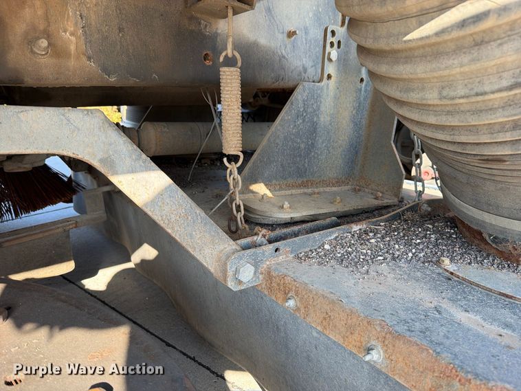image for item FN5914 2017 International 4300 street sweeper truck