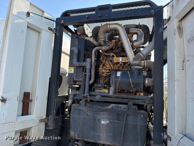 image for item FN5914 2017 International 4300 street sweeper truck