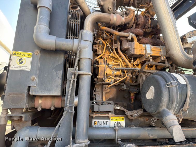 image for item FN5914 2017 International 4300 street sweeper truck