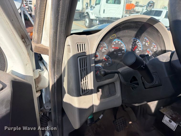 image for item FN5914 2017 International 4300 street sweeper truck