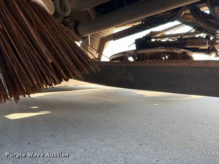 image for item FN5914 2017 International 4300 street sweeper truck