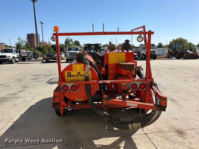 image for item FN5915 2004 Dura Patcher 125DJT pothole patcher