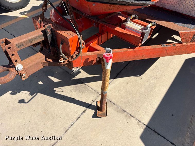 image for item FN5915 2004 Dura Patcher 125DJT pothole patcher