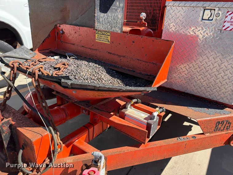 image for item FN5915 2004 Dura Patcher 125DJT pothole patcher