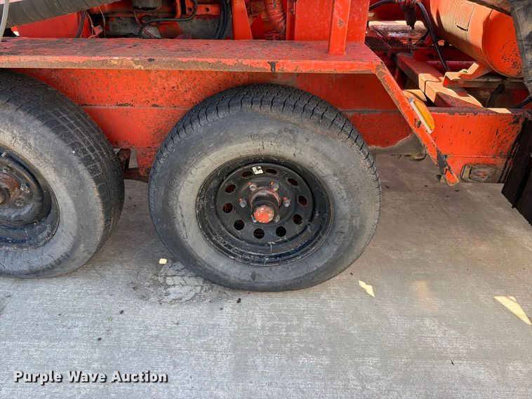 image for item FN5915 2004 Dura Patcher 125DJT pothole patcher