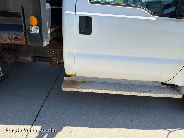 image for item FN5916 2009 Ford F350 Super Duty dump bed pickup truck