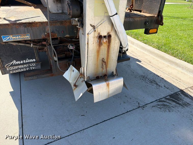 image for item FN5916 2009 Ford F350 Super Duty dump bed pickup truck