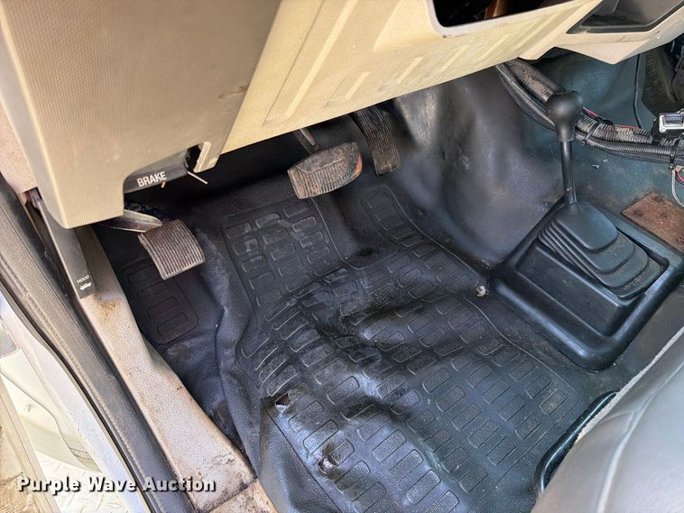 image for item FN5916 2009 Ford F350 Super Duty dump bed pickup truck