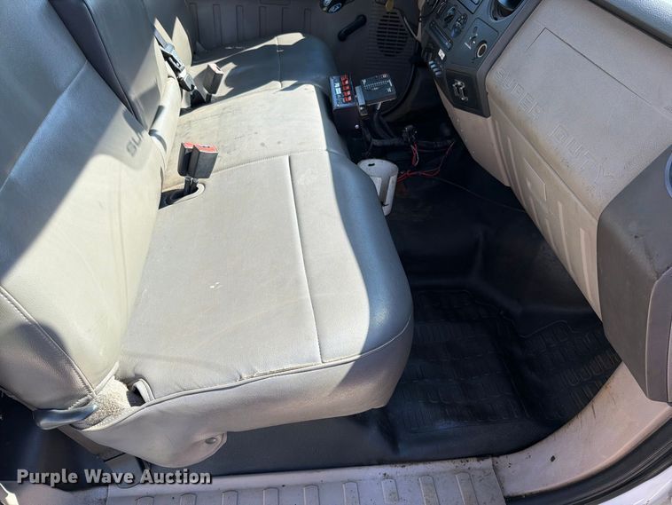 image for item FN5916 2009 Ford F350 Super Duty dump bed pickup truck